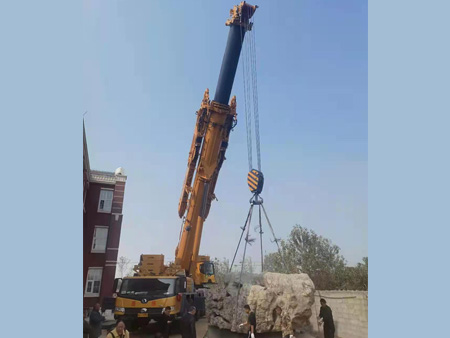 50噸吊車(chē)工作場(chǎng)景